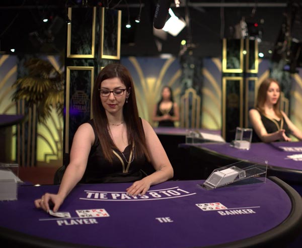 Live Dealer and RNG Games: Which Offers a Better Casino Experience?