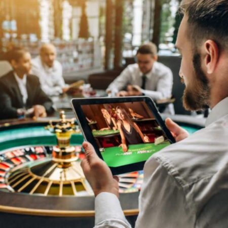 The Social Aspect of Live Casinos: Interacting with Dealers and Players